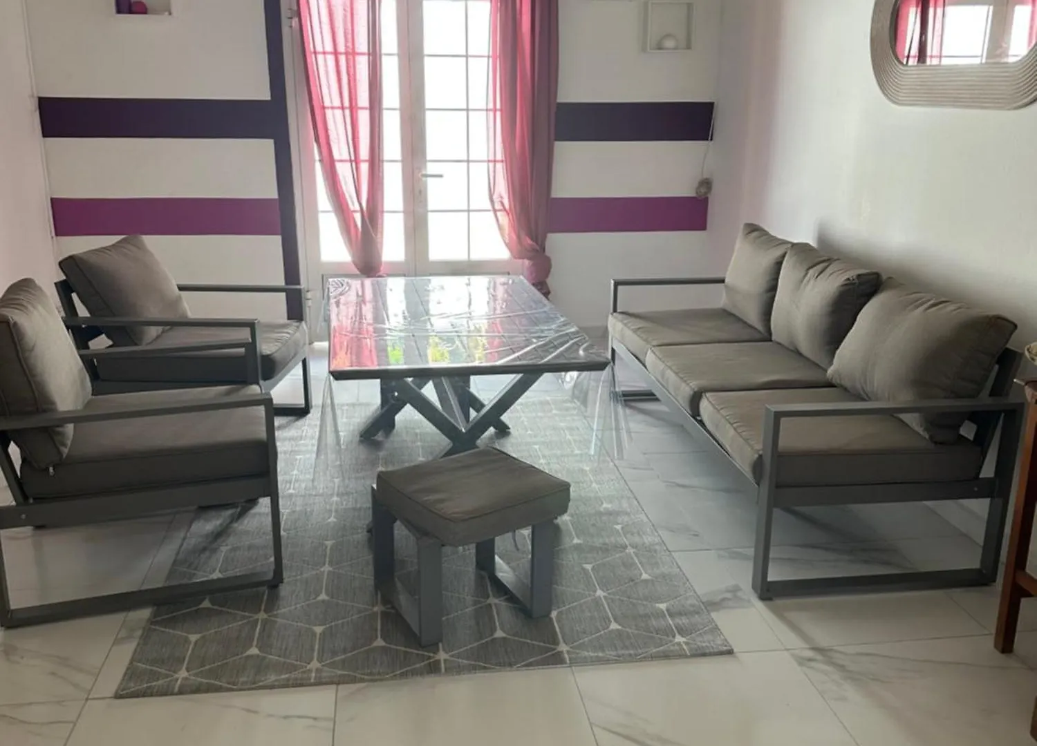 Jolie Maison Saisonniere En Guadeloupe De 160M2 Disposant De 4 Chambres 2 Toilettes Une Grande Veranda Et Terrasse Vieux-Fort