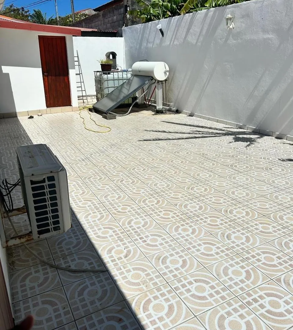Jolie Maison Saisonniere En Guadeloupe De 160M2 Disposant De 4 Chambres 2 Toilettes Une Grande Veranda Et Terrasse Vieux-Fort Holiday home